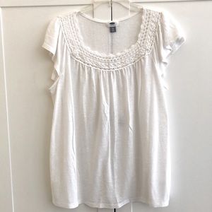 Old Navy XL cap sleeve top w neck detail